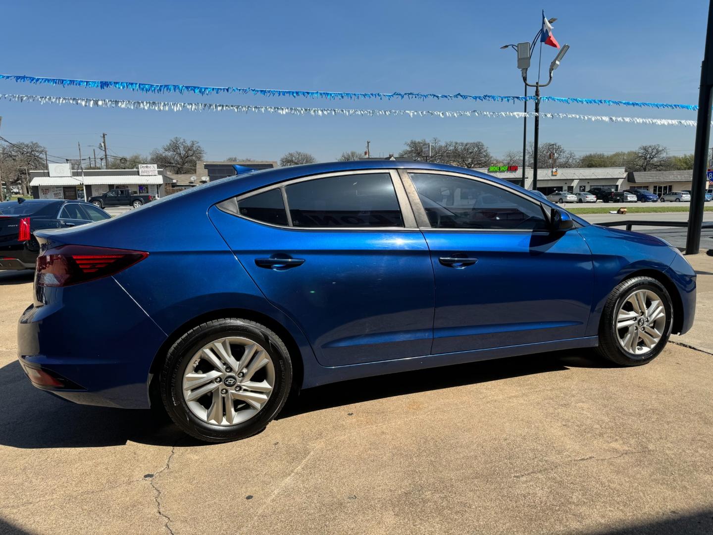 2019 BLUE HYUNDAI ELANTRA LIMITED; SEL (5NPD84LF9KH) , located at 5900 E. Lancaster Ave., Fort Worth, TX, 76112, (817) 457-5456, 0.000000, 0.000000 - Photo#3